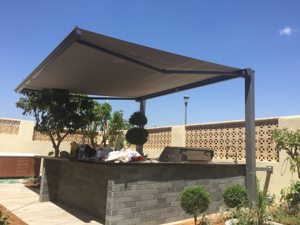 סוכך קסטה מעל עמדת מנגל פרוש