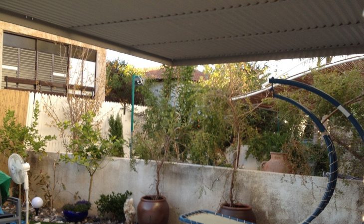פרגולת אלומיניום קבועה מדגם מקבילית בהרצליה